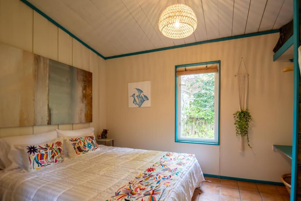 Suitetrails - La Casa - Mexican flair, steps to beach and town