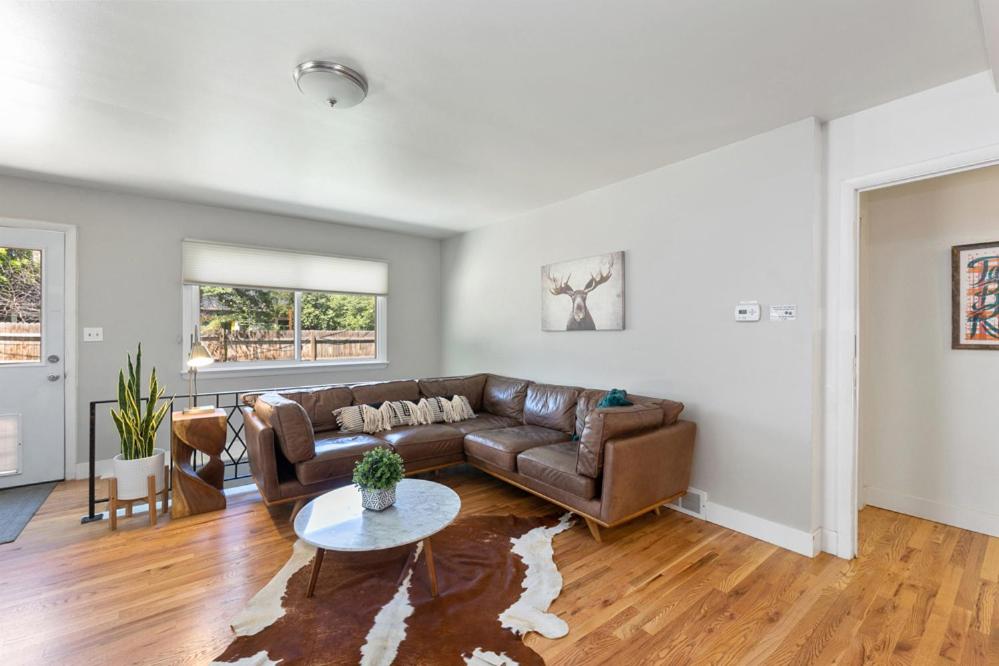 1112 Cherry St - Housity