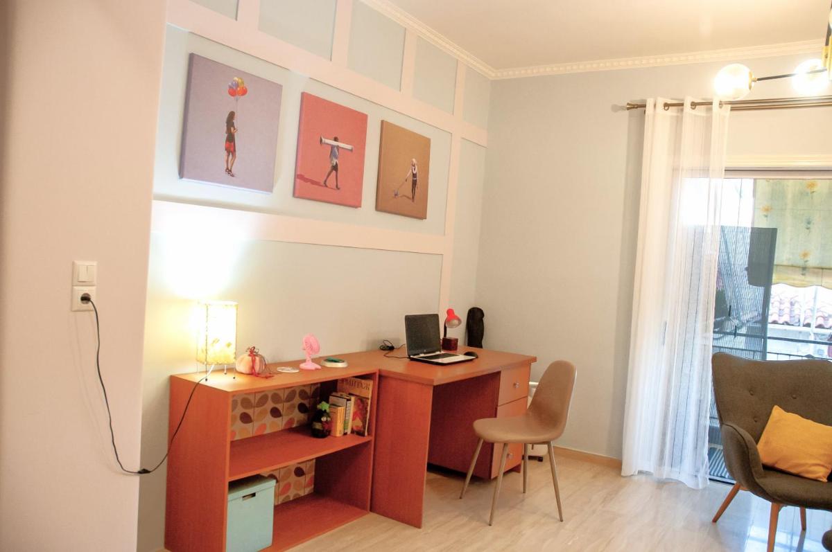 Mid Century Modern Apartment - Atelier - Housity