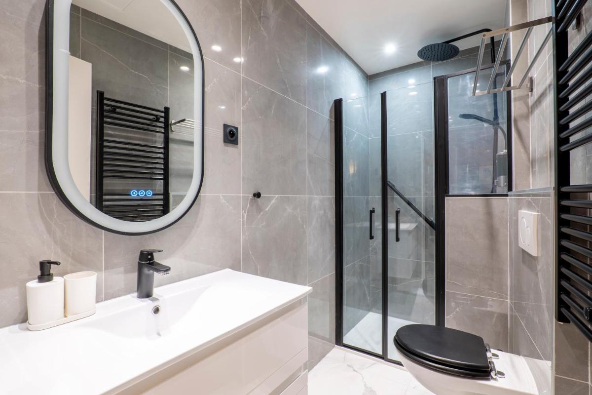 HolidaysInParis - Bonne Nouvelle - Housity