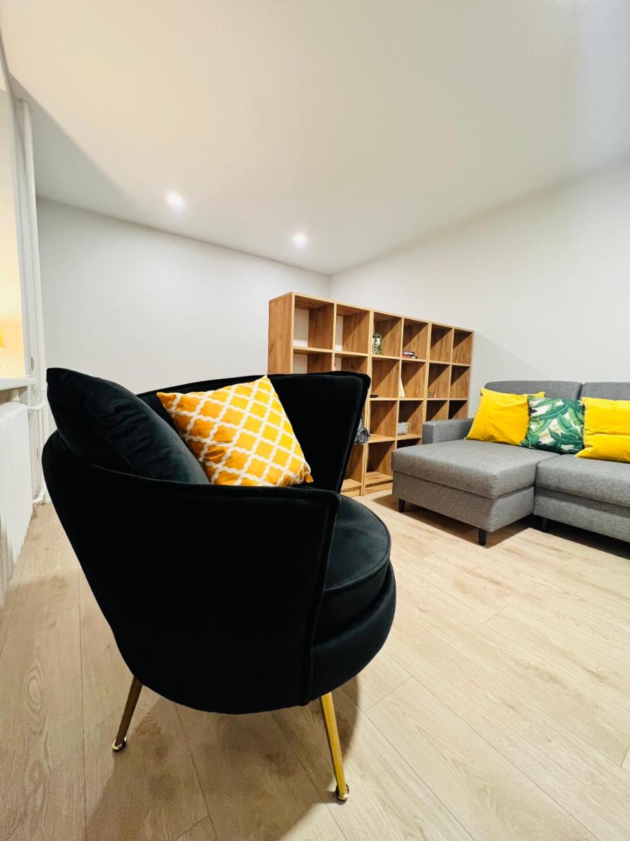 Saulėti apartamentai Trakuose/Sunny apartment in Trakai - Housity