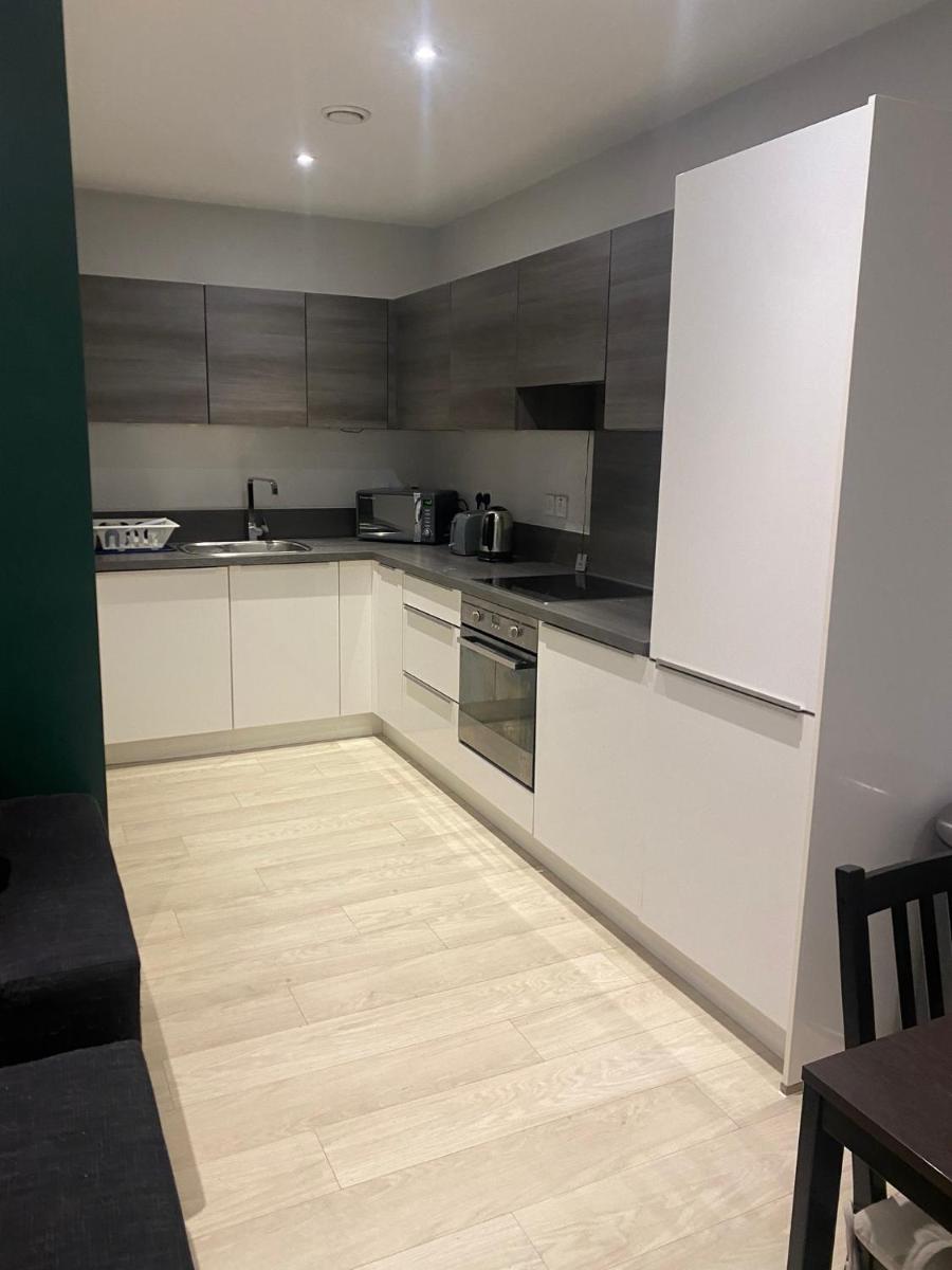 Luxury 2 Bedroom Apartment in London - Housity