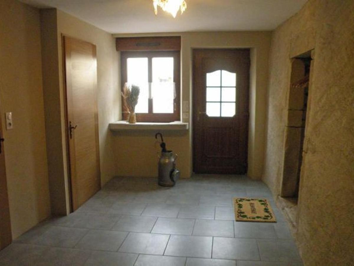 Gîte spacieux avec terrasse, confort moderne dans un cadre verdoyant et propice aux balades. - FR-1-589-79 - Housity