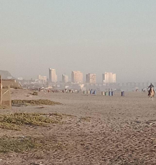 REALLY BEACH FRONT, 1 BEDR HOUSE, INTERNET, DOWNT. - Housity