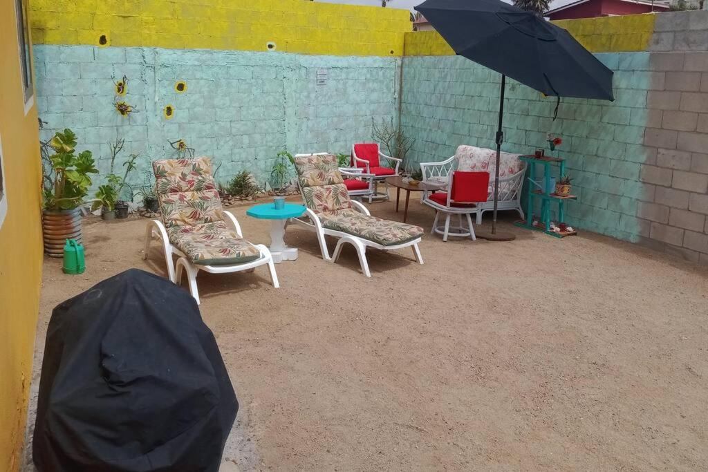REALLY BEACH FRONT, 1 BEDR HOUSE, INTERNET, DOWNT. - Housity
