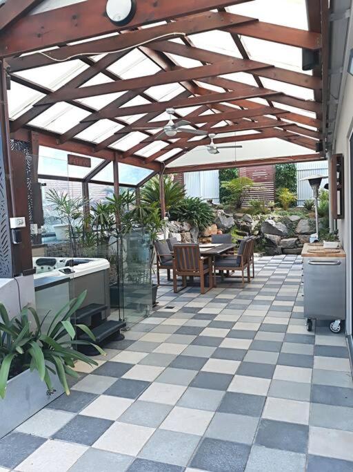 Relaxing Spa get away - Housity