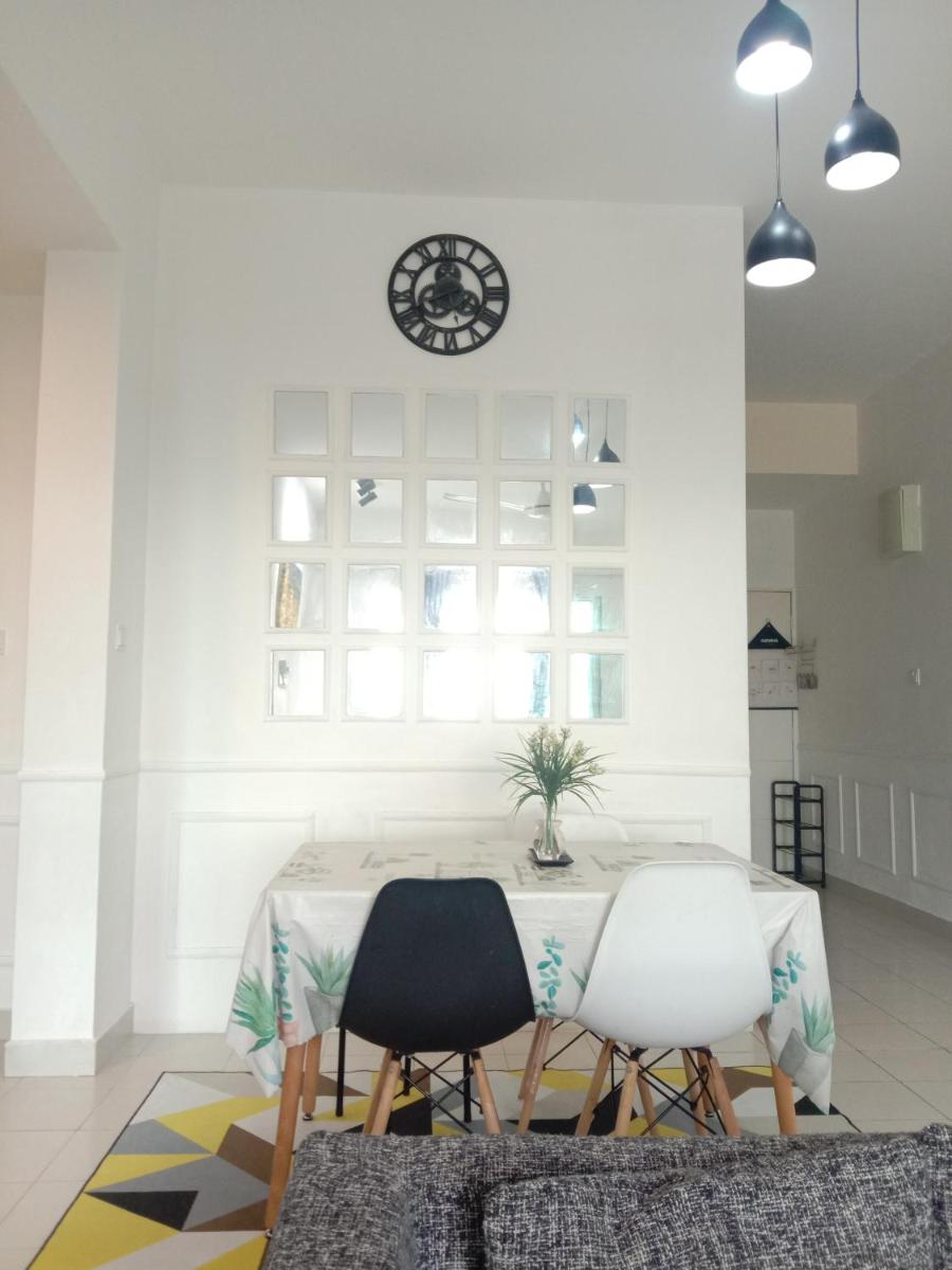 Suitetrails - Luffy de aqeef homestay Borneo cove sandakan