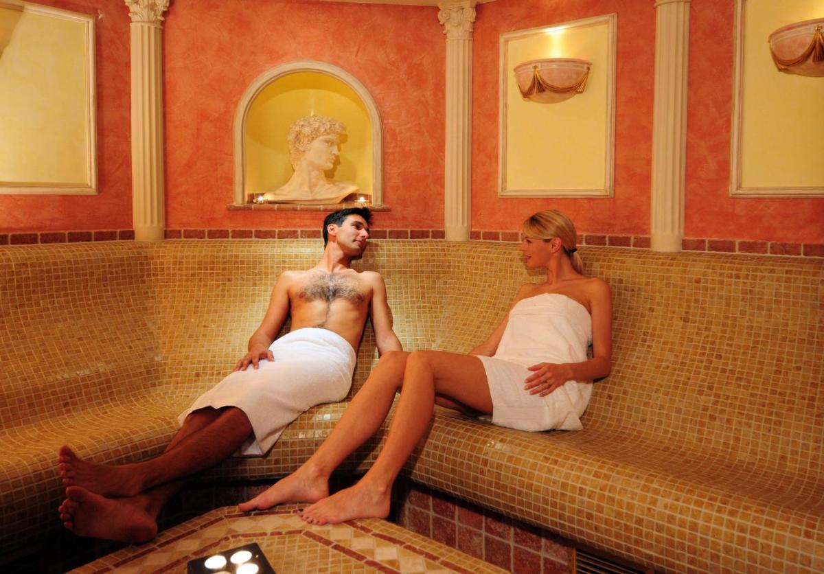 Clients de l'établissement Hostellerie Des Châteaux & Spa