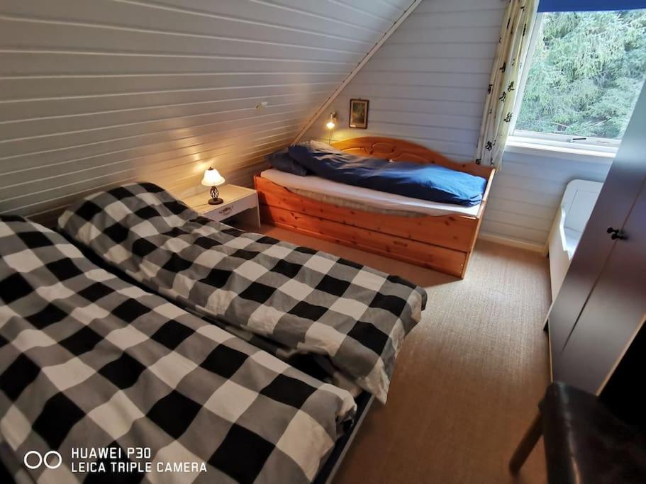 Topfloor Apartment Separate Entranc Nice view Stord - Housity