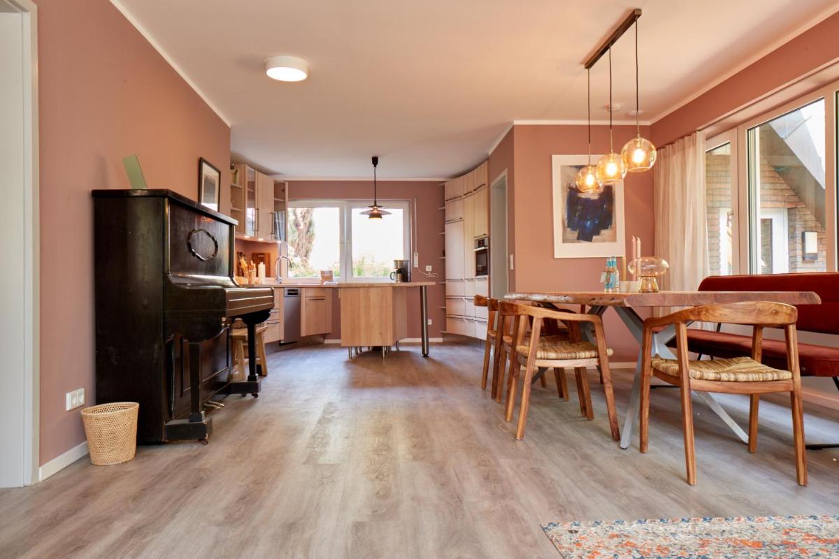 Haus-Yacht - Housity