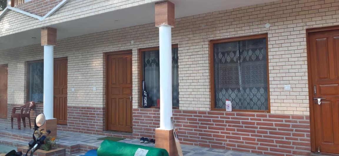 Premier Jim Corbett Home Stay - Housity