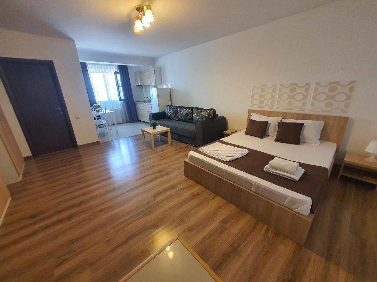 Villa Accommodation - Housity