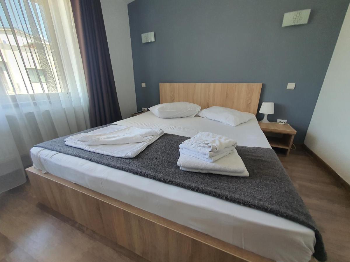 Villa Accommodation - Housity
