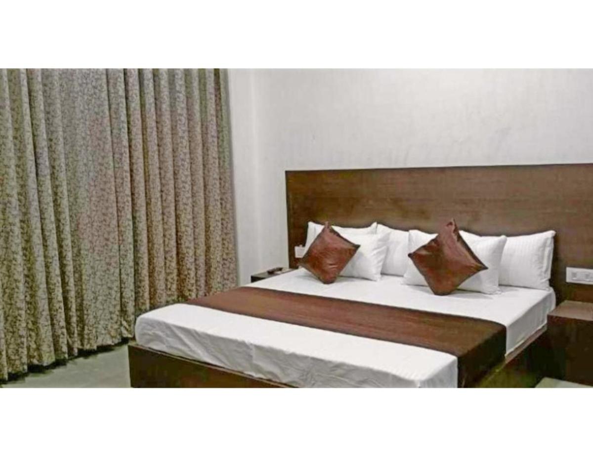 Hotel Kanal, Kota - Housity