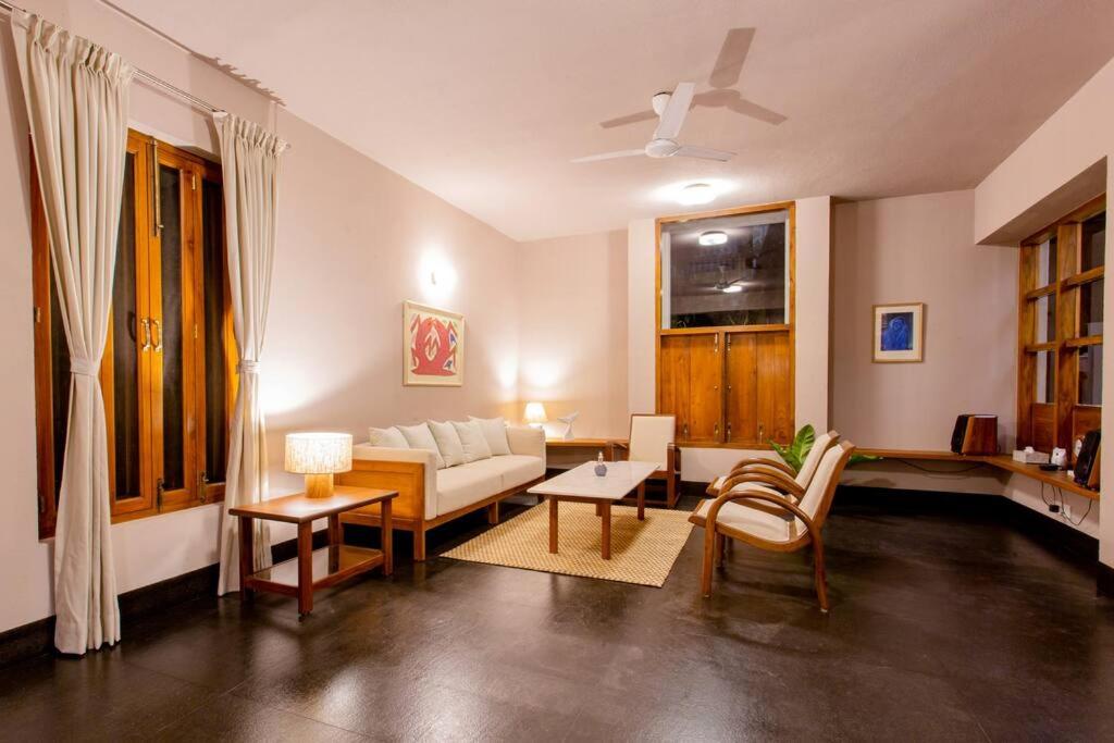 Fully AC 3BDHK villa with Jacuzzi pool and courtyard - Housity