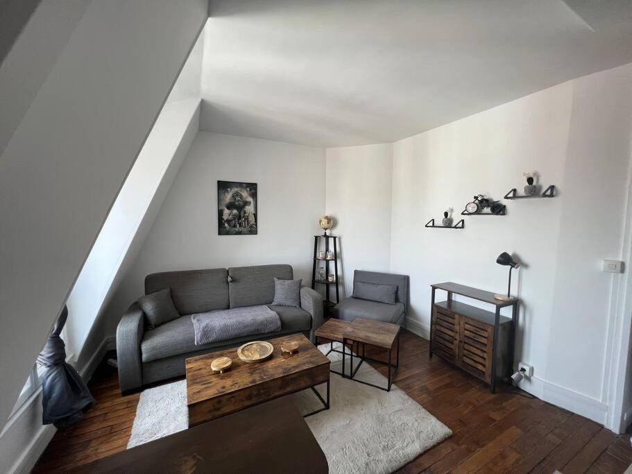 Appartement Saint Ouen - Superbe studio - Housity
