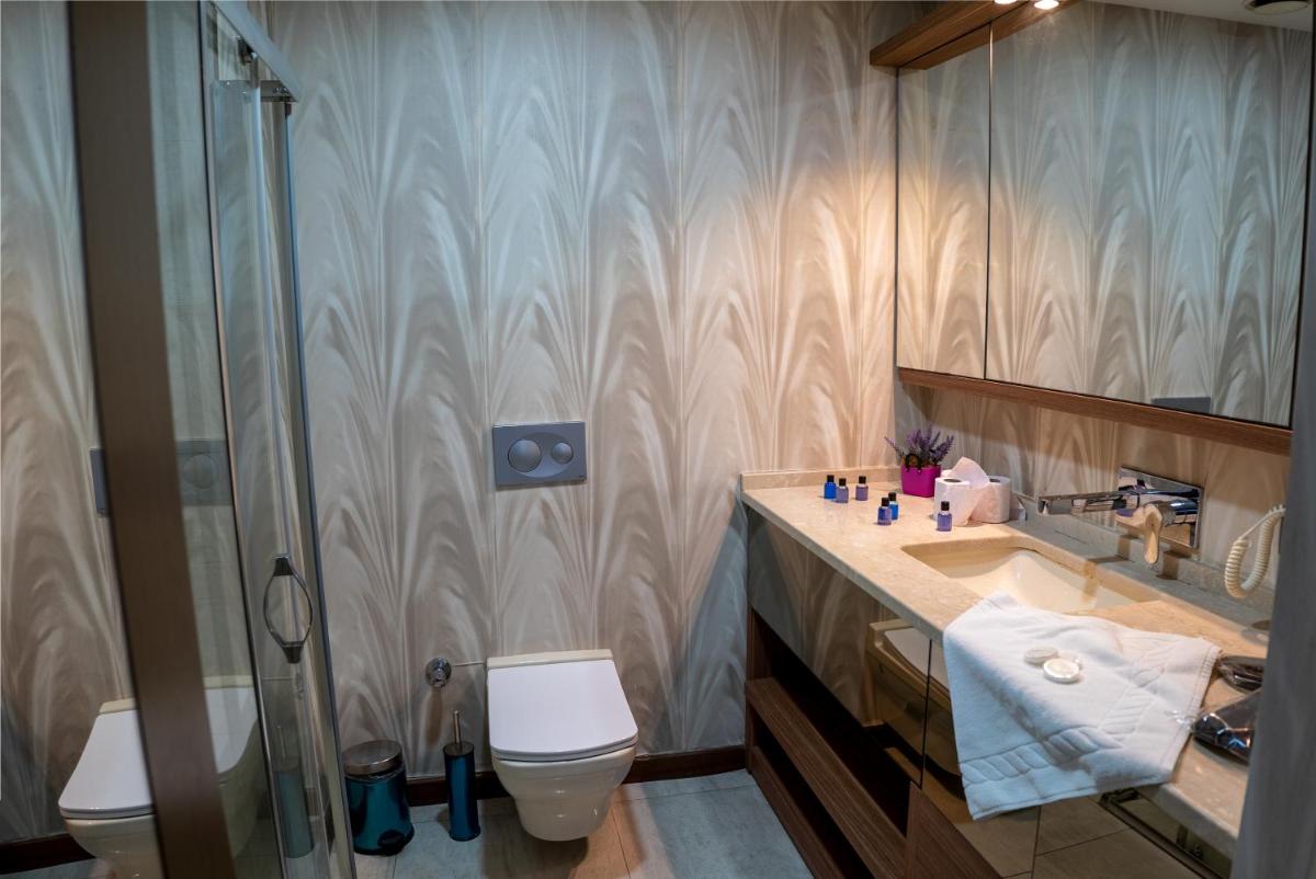 My Palace Rooms Hotel SAW - Housity