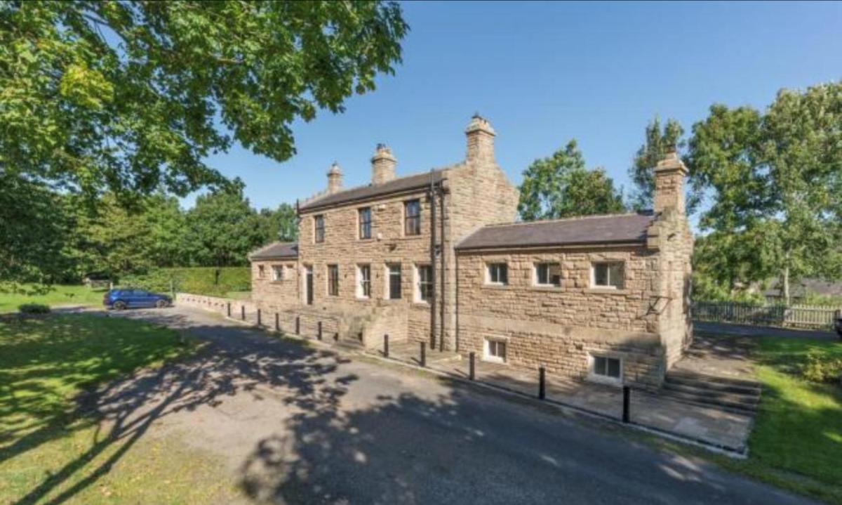 Station House - Housity