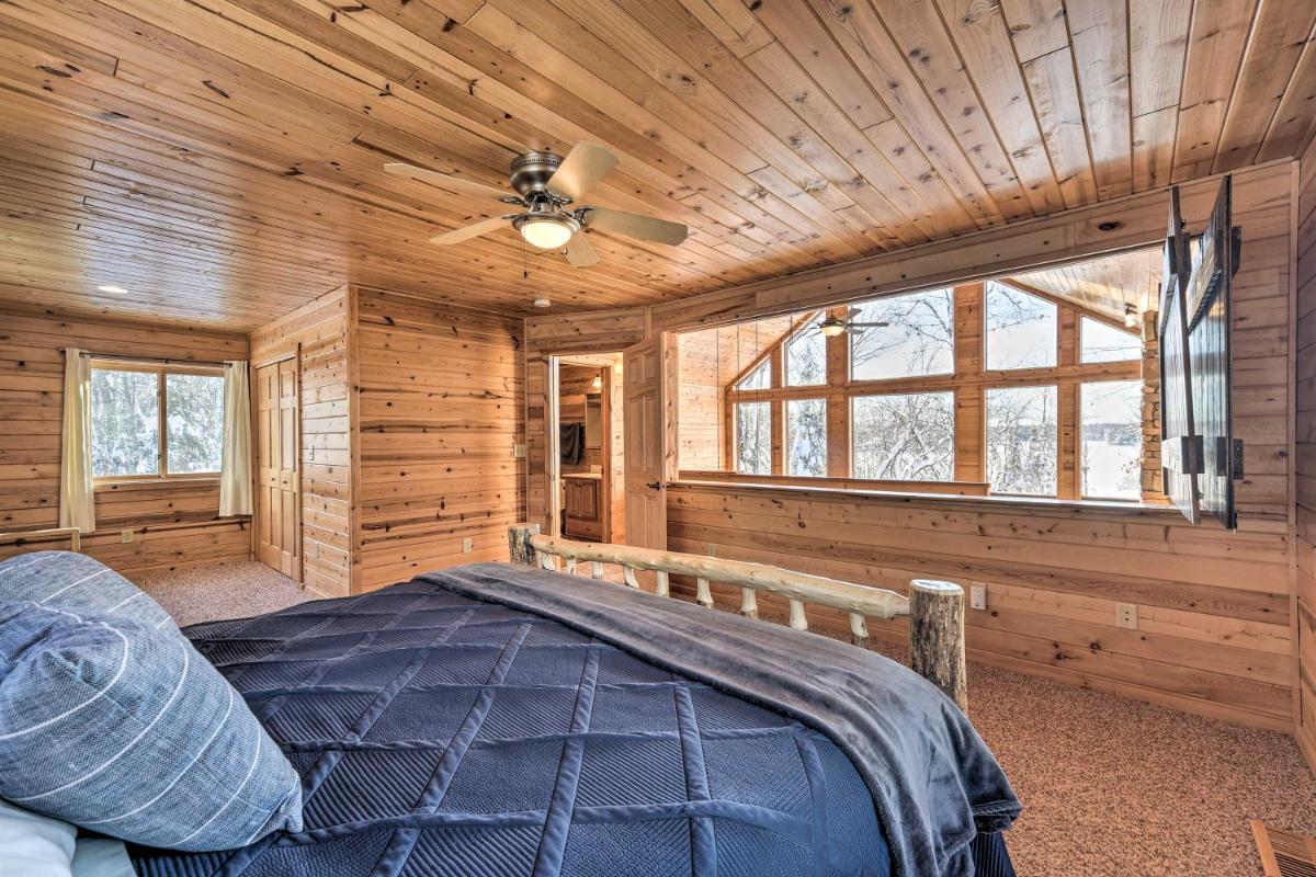 Scenic Hayward Lake View Retreat with Fire Pit - Housity
