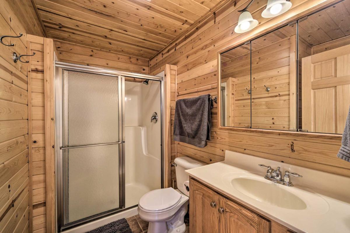 Scenic Hayward Lake View Retreat with Fire Pit - Housity