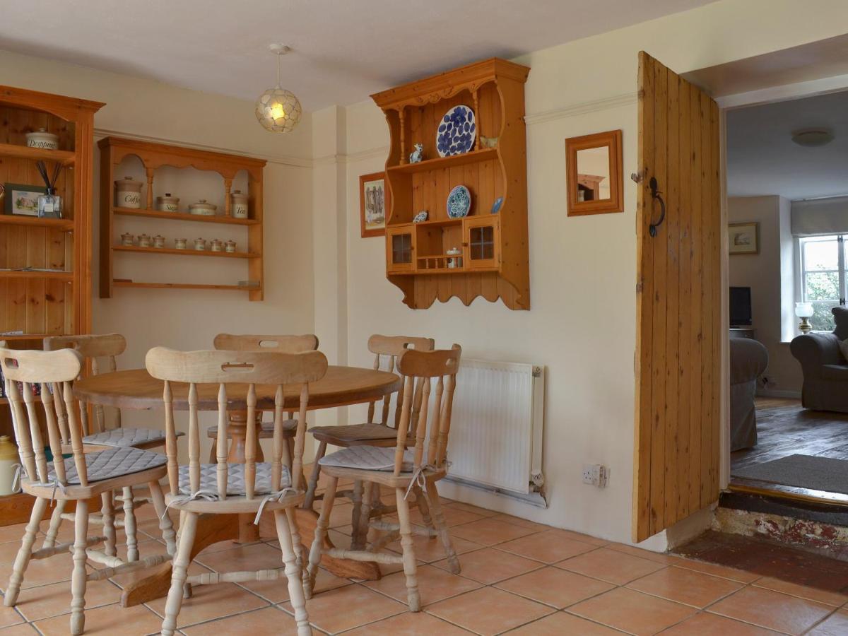 Gibb Cottages - Housity