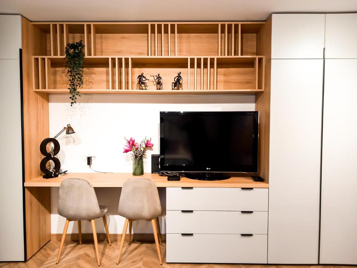 Timpuri Noi studio with self check in - Housity