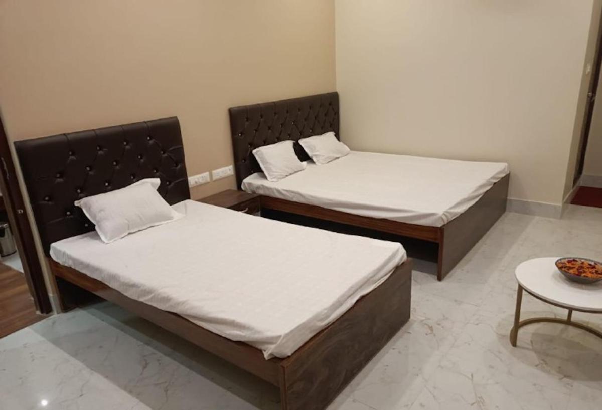 Namaste Bharat Inn - Housity
