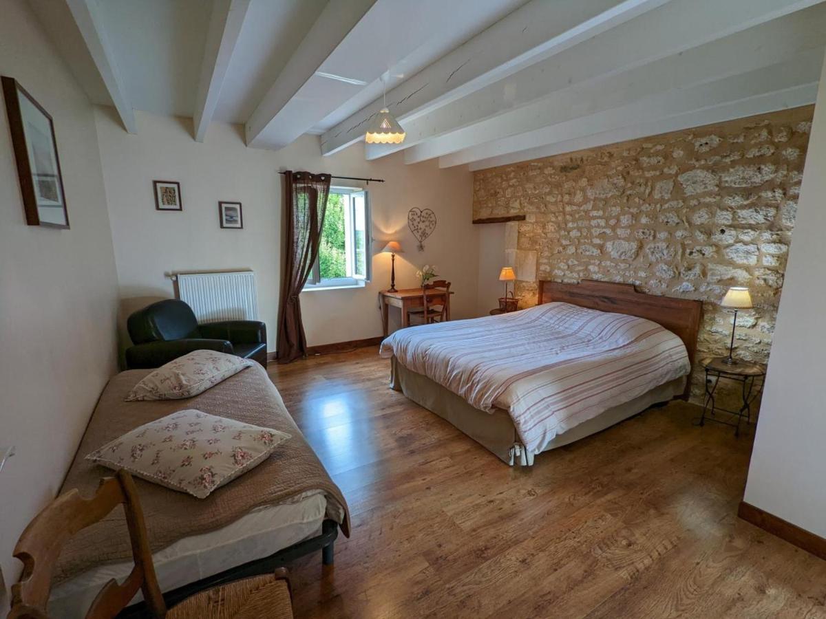 Gîte Saint-Saturnin, 4 pièces, 6 personnes - FR-1-653-222 - Housity