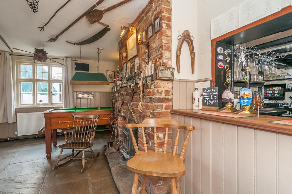 The Windmill Inn - Housity