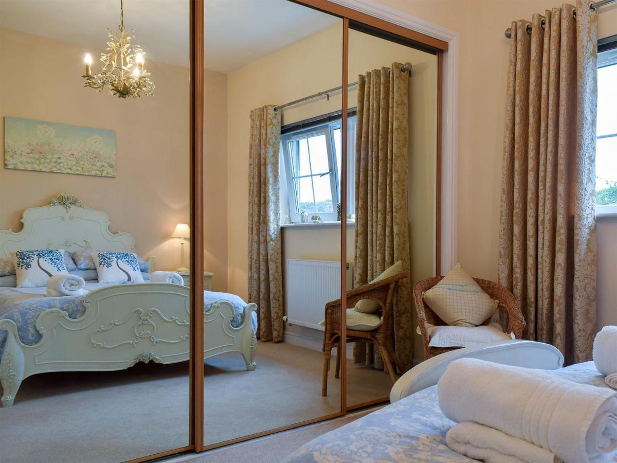 The Town House - Housity