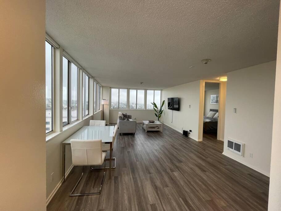 Ocean View Loft - Housity