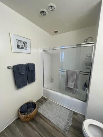 Ocean View Loft - Housity