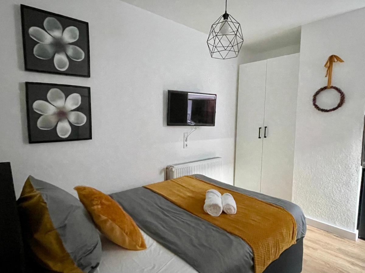 moor-home Studio Apartment - Housity