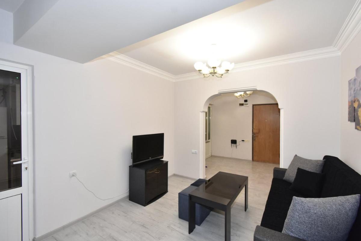 2-комнатная квартира в центре Еревана - Housity