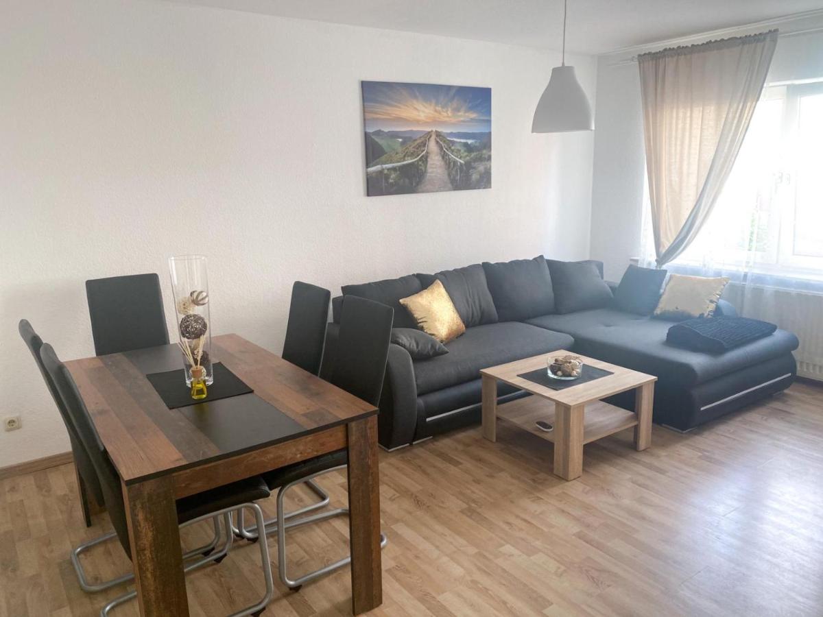 Zentrale 2-Zimmer Wohnung in Altstadt & Bahnhofsnähe ( überdachte Gartenterasse ) - Hizvo