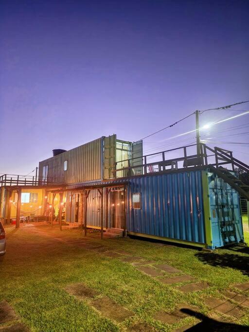 Confortável Casa Container - Praia Itapeva Torres - Housity