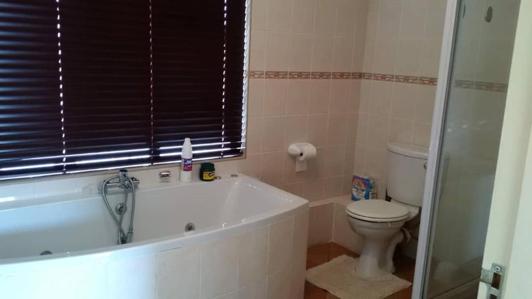 Rachimy Self Catering Apartment Lagoon - Housity