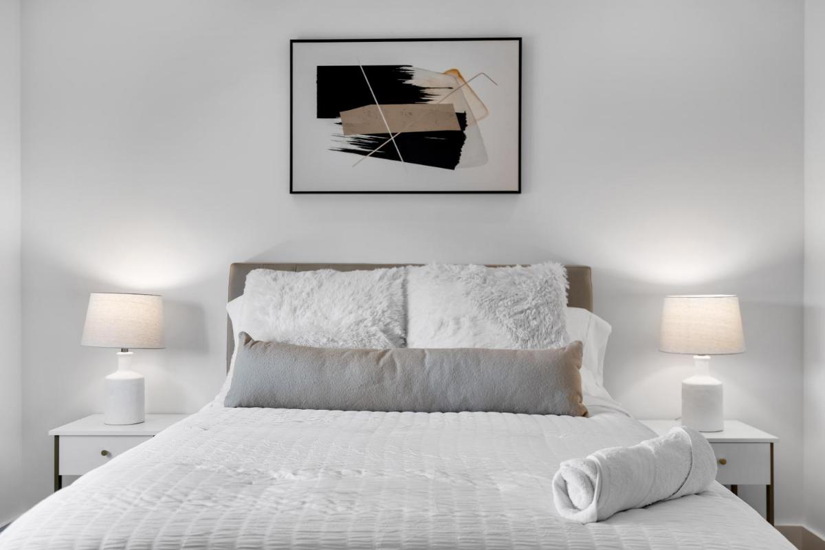 Casa Fico Bianco Modern Brickell Townhouse with Private Pool - Housity
