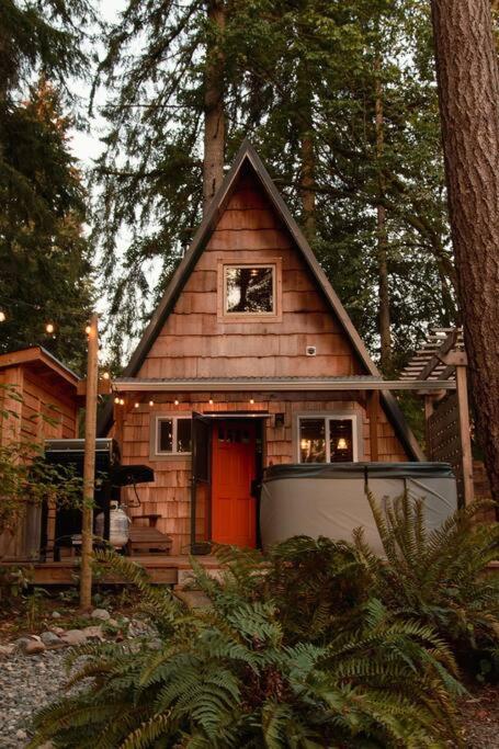 Epic view A-frame - Hot-tub, Firepit, & Fireplace - Housity