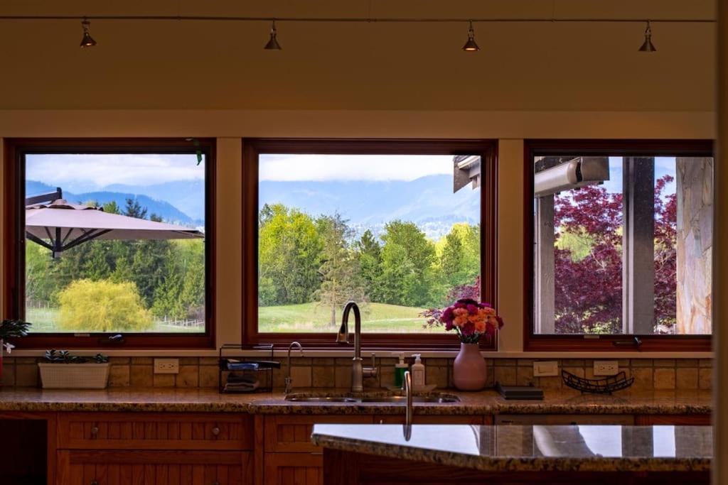 Season Premiere Winery-Bed & Breakfast in vineyard - Housity