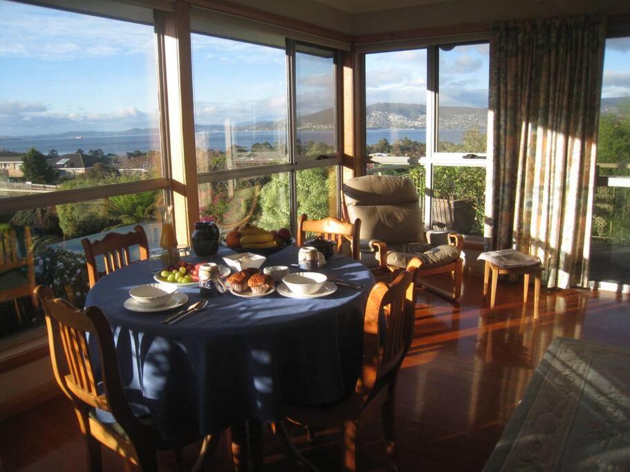 Breakfast Provisions Provided With Harbour View - Housity