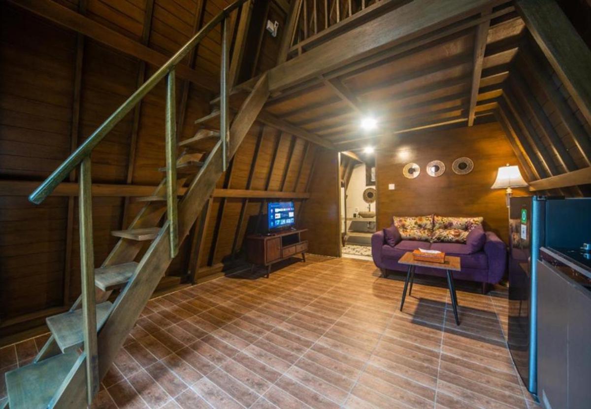 Rumah Kayu Tatiya Villa - Hizvo
