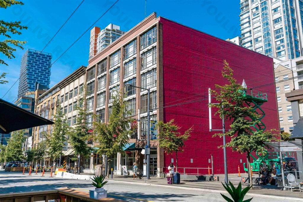 ENTIRE CONDO IN HEART OF DOWNTOWN VANCOUVER - Housity