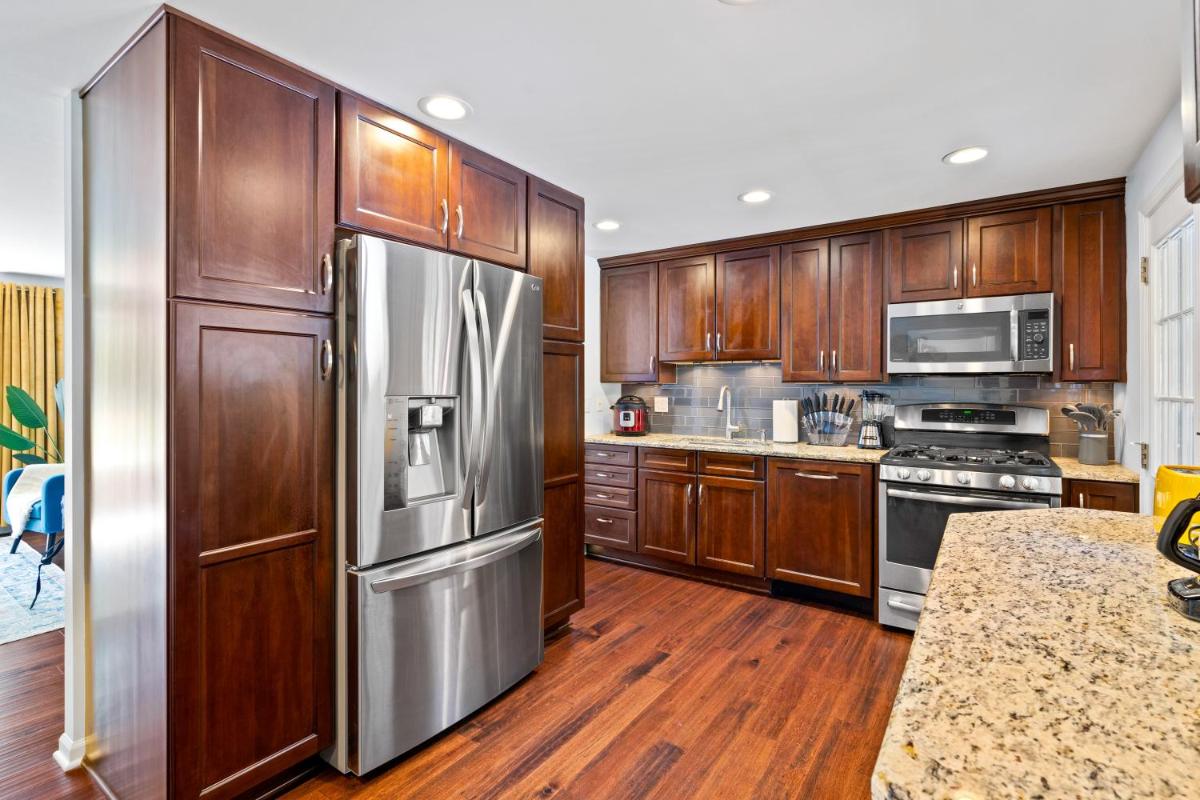 Near Chicago & O’Hare/ King Bed / High-Speed Wi-Fi - Housity