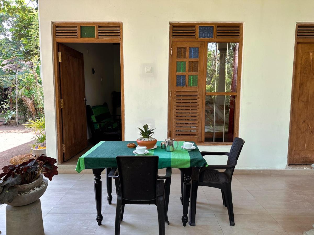 Midigama Inn - Housity