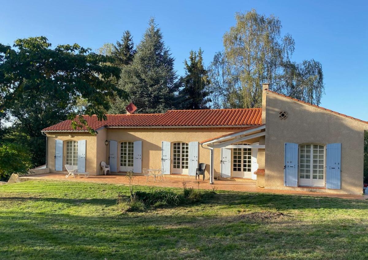Foix Villa 150m2 dans très grand parc arboré - Hizvo