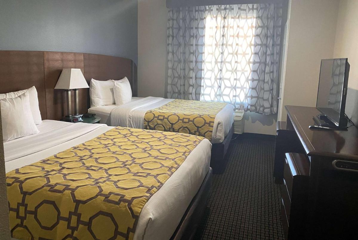 Baymont by Wyndham Colorado Springs - Housity
