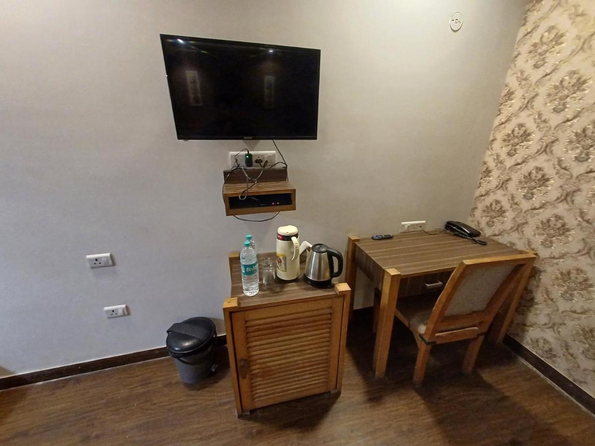 Hotel Park Residency - Housity