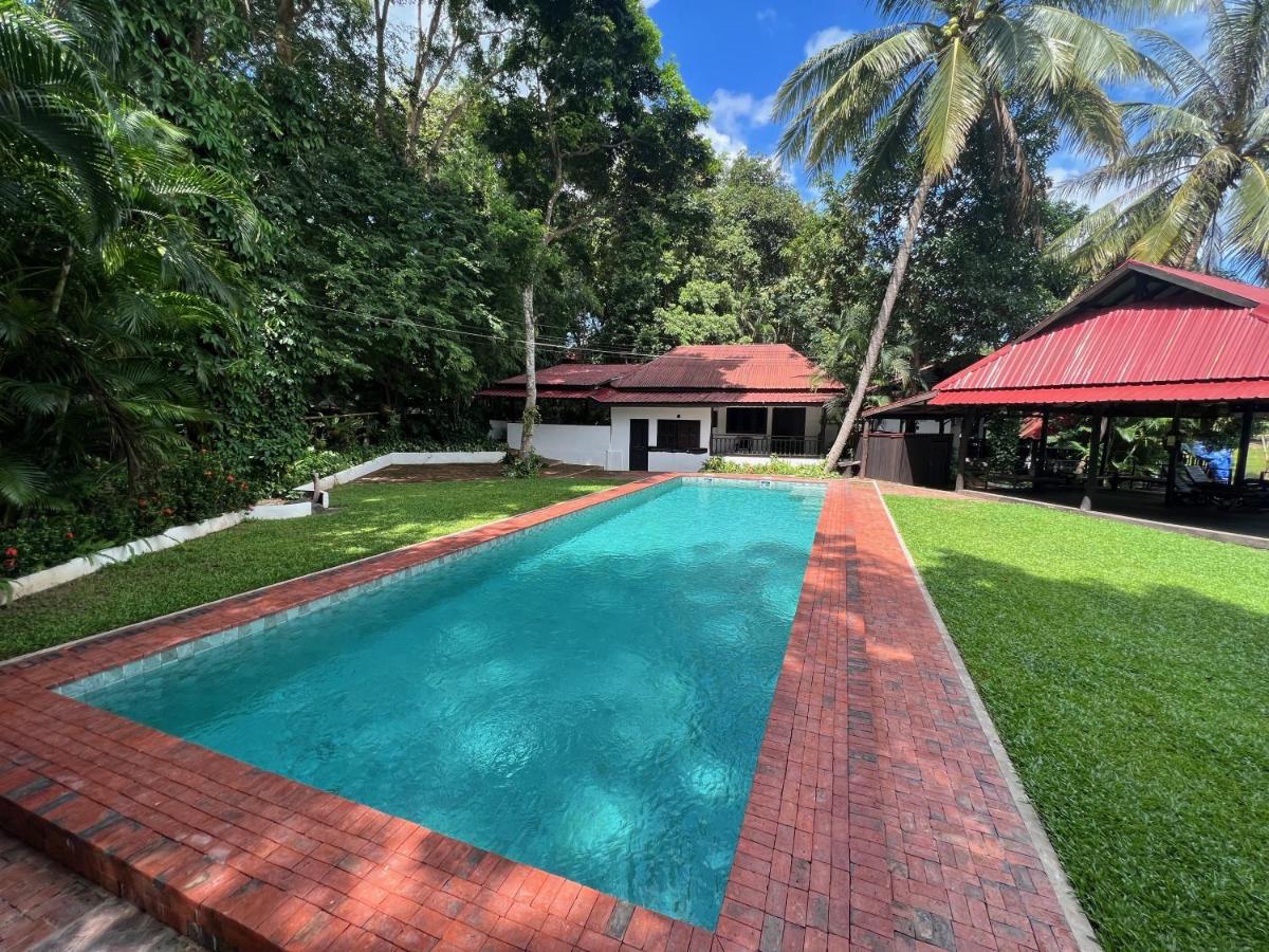 Lao Lake House - Housity