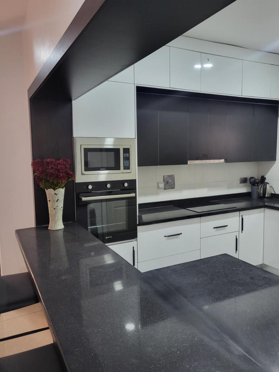 The Private Apartments: 2-Bedroom & 3-Bedroom - Housity